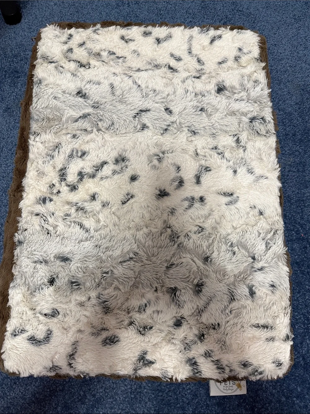 Plush Minky Pet Bed - Cream with Black Speckle